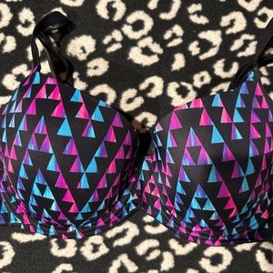 VS Pink lightly padded bra Nwot Size 36D